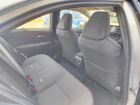 Toyota Corolla 1.8Hybrid/ 122к.с./ E-CVT, снимка 16