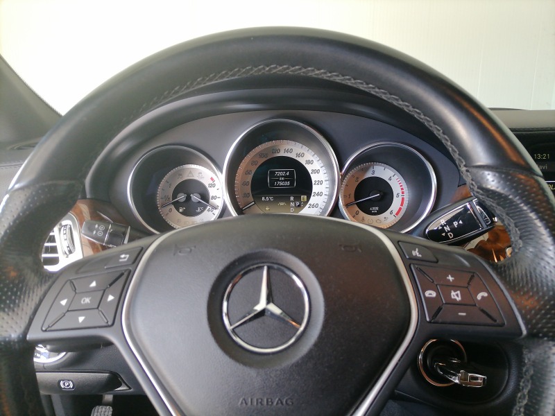 Mercedes-Benz CLS 350 218, снимка 15 - Автомобили и джипове - 46257950