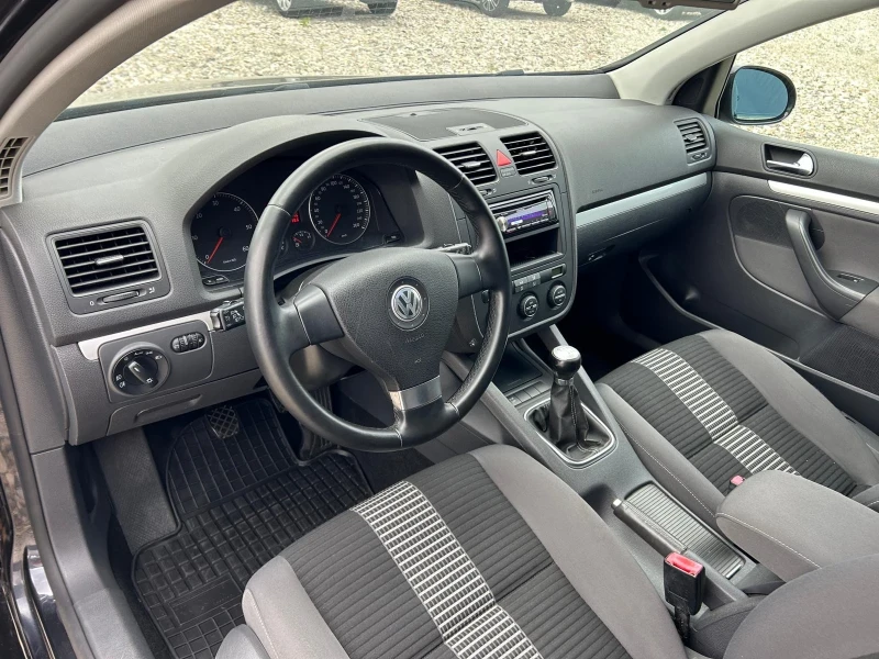 VW Golf 1.9TDI, снимка 10 - Автомобили и джипове - 47476513