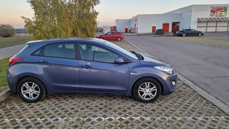 Hyundai I30, снимка 3 - Автомобили и джипове - 48003957