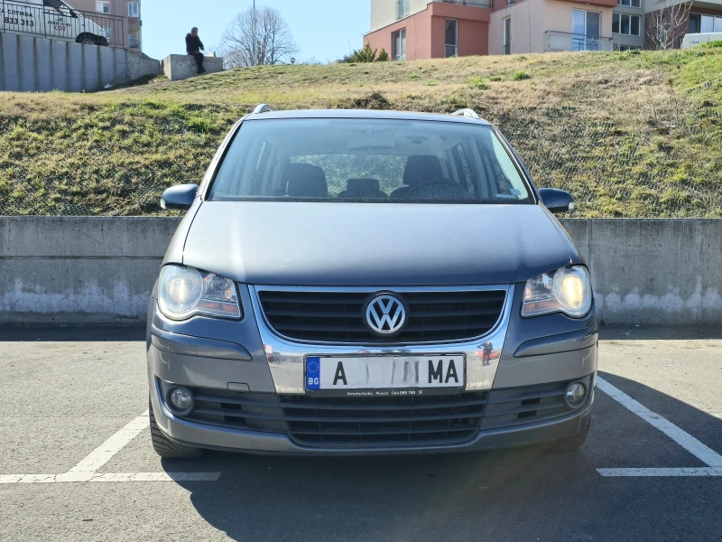 VW Touran 1.9 TDI 6+ 1, снимка 2 - Автомобили и джипове - 49425946