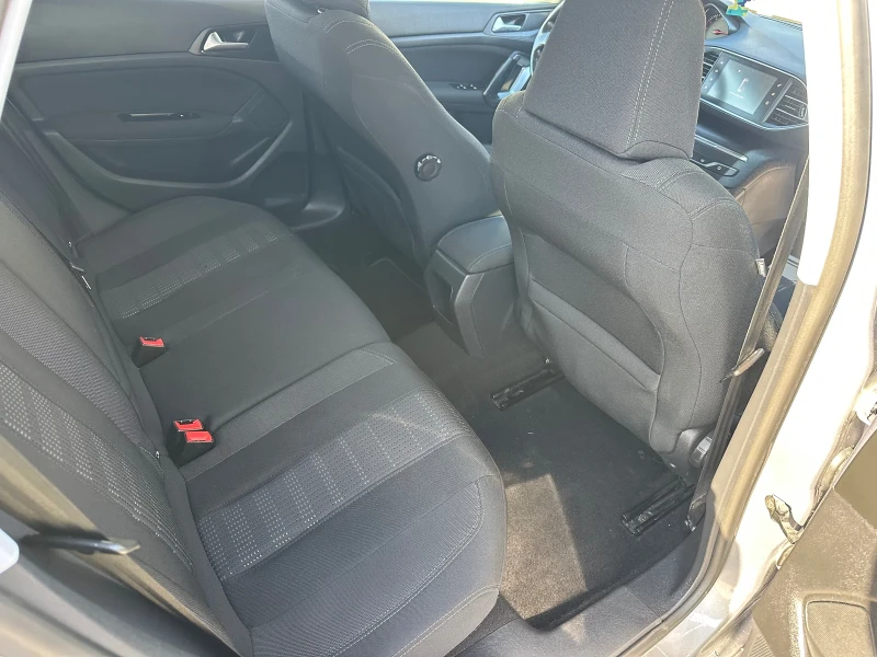Peugeot 308 1.6hdi 99к.с Euro6  Лед Навигация , снимка 12 - Автомобили и джипове - 52632121