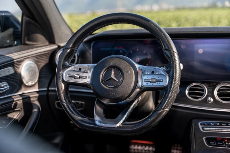 Mercedes-Benz 220, снимка 7 - Автомобили и джипове - 52673103