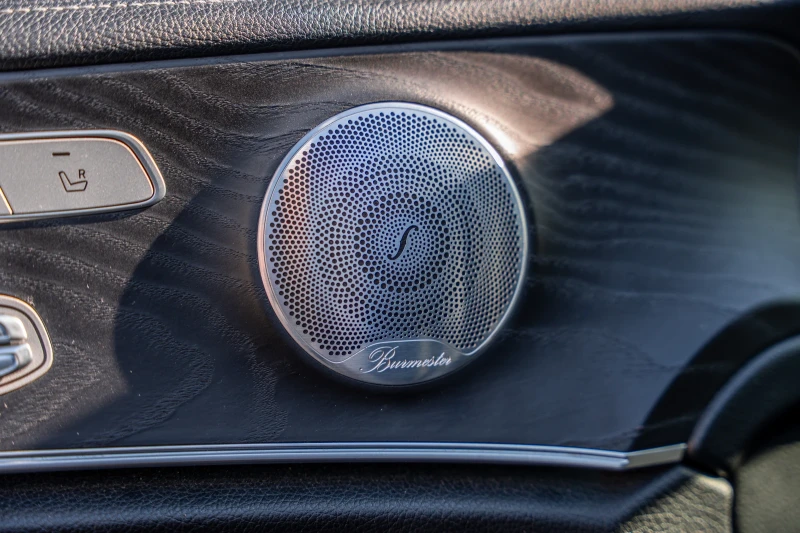 Mercedes-Benz 220, снимка 9 - Автомобили и джипове - 52673103