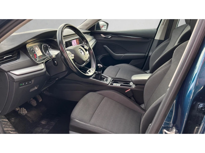 Skoda Octavia 2.0 TDi M/T, Месечна вноска от 199  , снимка 10 - Автомобили и джипове - 53270026