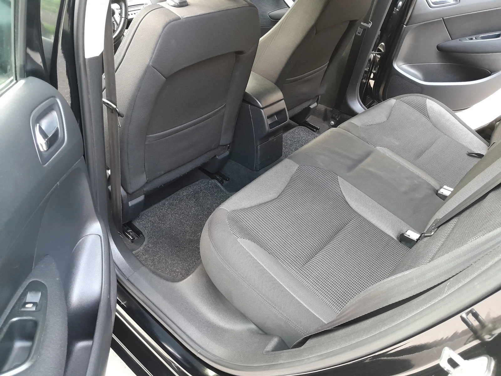 Peugeot 308 1.6i БЕНЗИН/ГАЗ | Mobile.bg — изображение 13