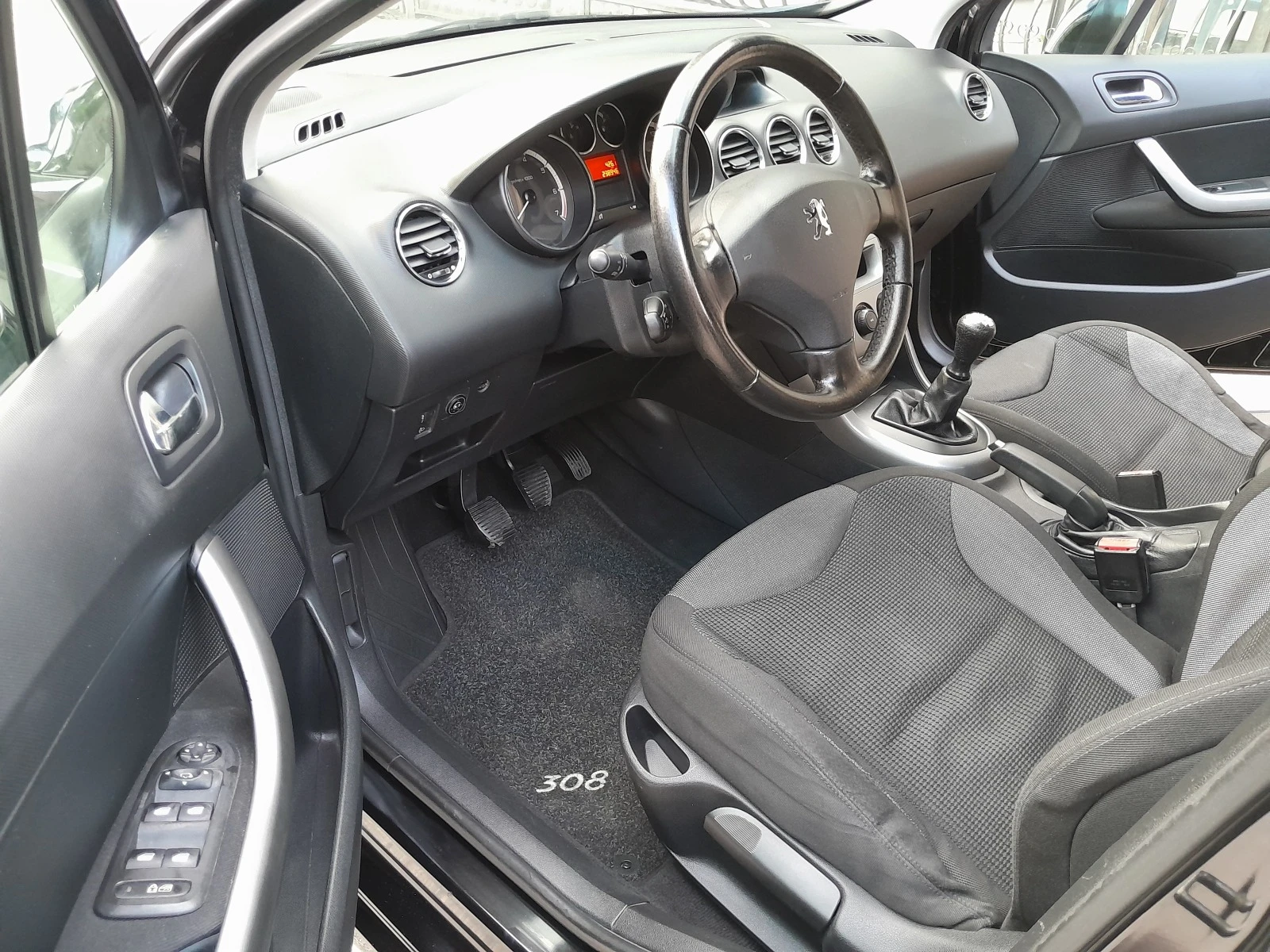 Peugeot 308 1.6i БЕНЗИН/ГАЗ | Mobile.bg — изображение 11