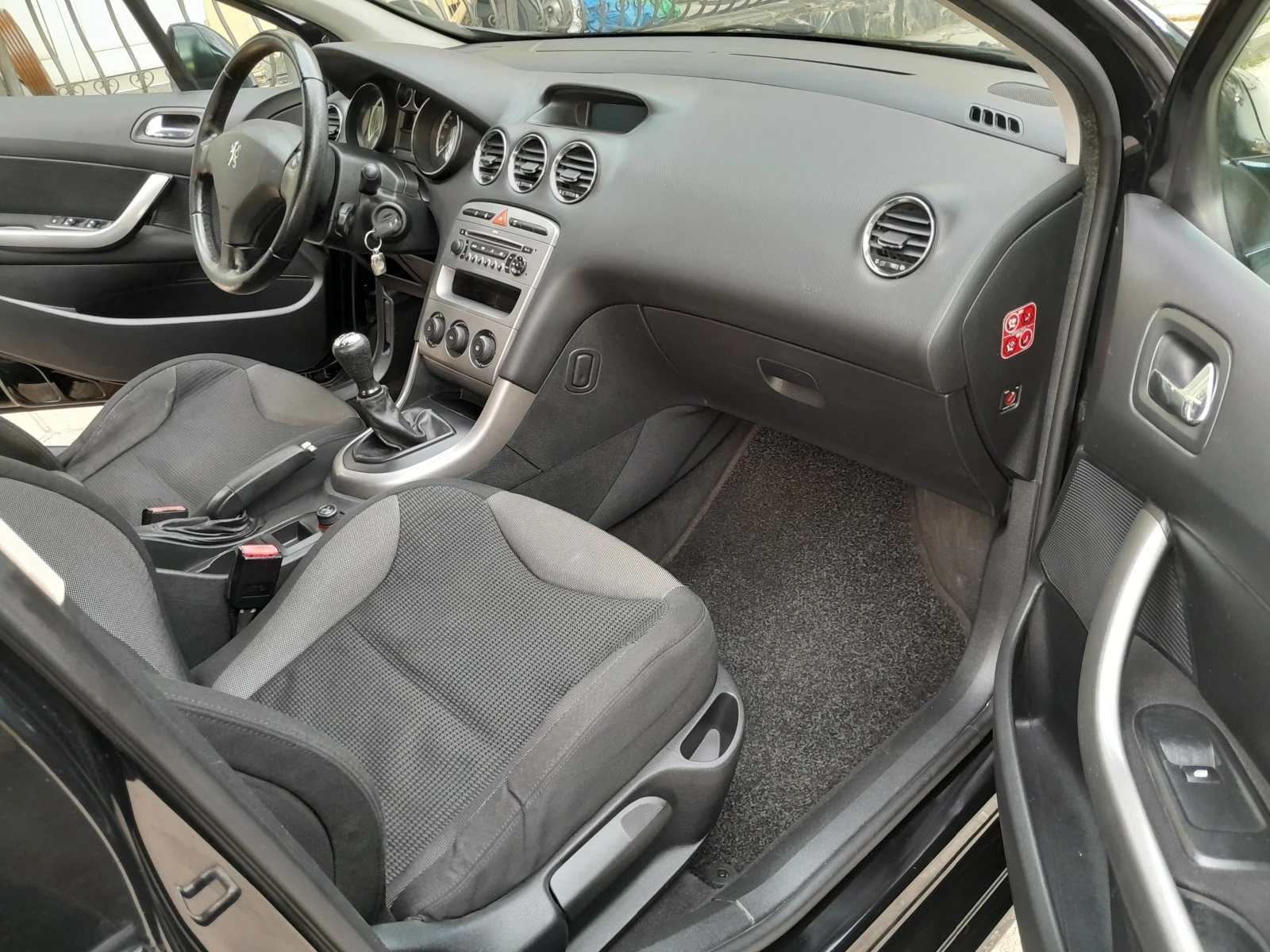 Peugeot 308 1.6i БЕНЗИН/ГАЗ | Mobile.bg — изображение 12