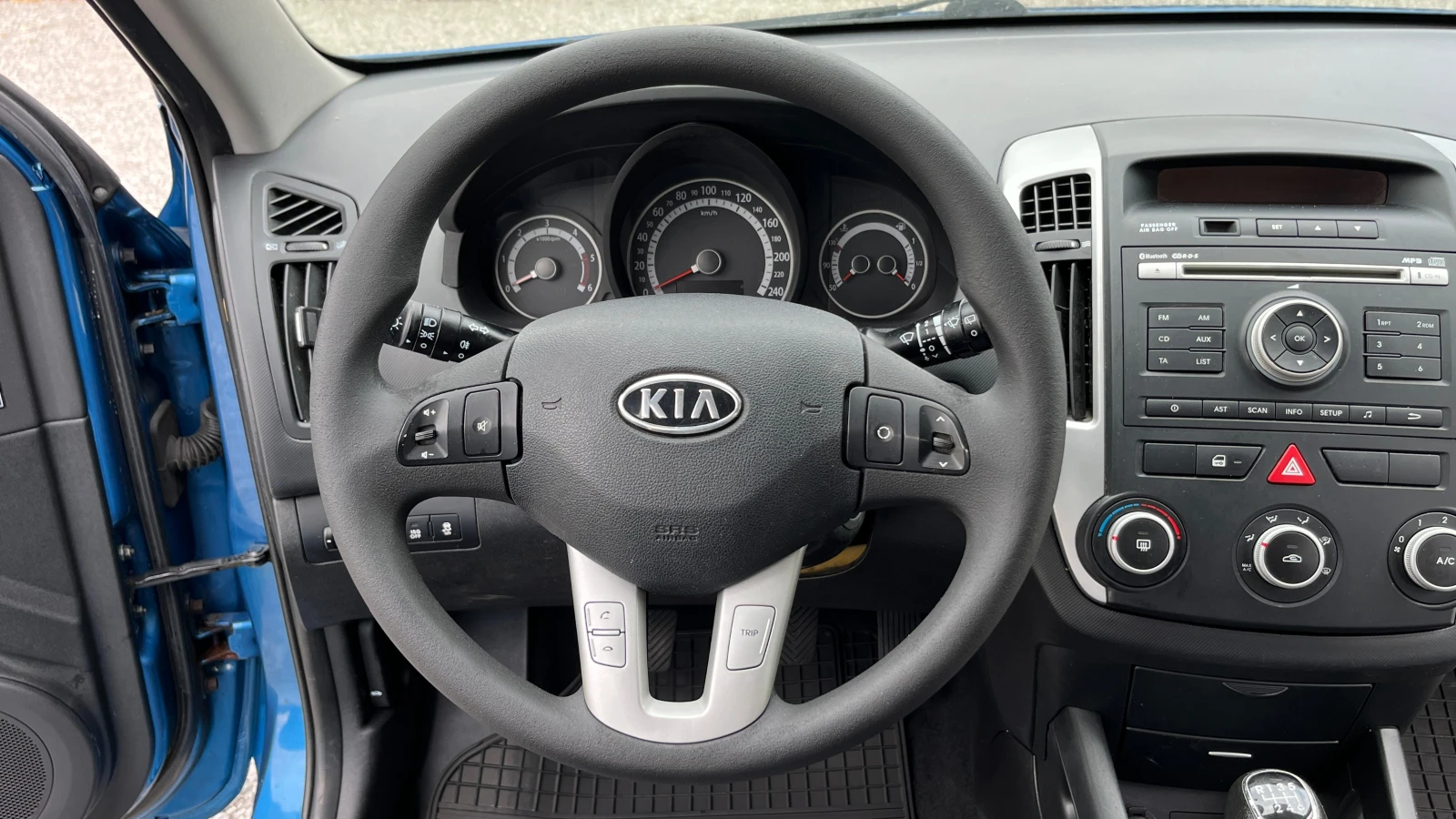 Kia Ceed SW 1, 6 COOL 90 - изображение 7