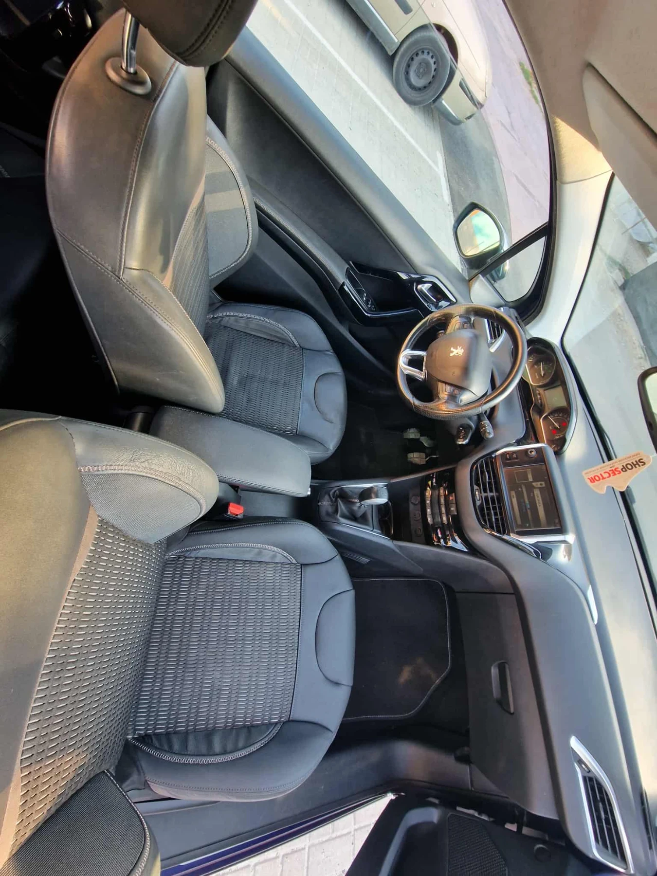 Peugeot 208 1.6 HDI - изображение 7