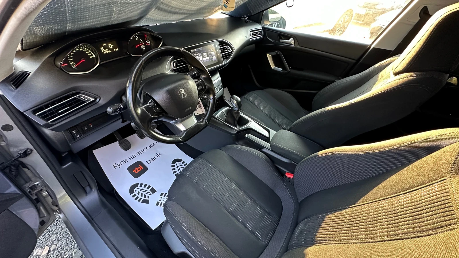 Peugeot 308 1.6hdi 99к.с Euro6  Лед Навигация , снимка 9 - Автомобили и джипове - 52632121