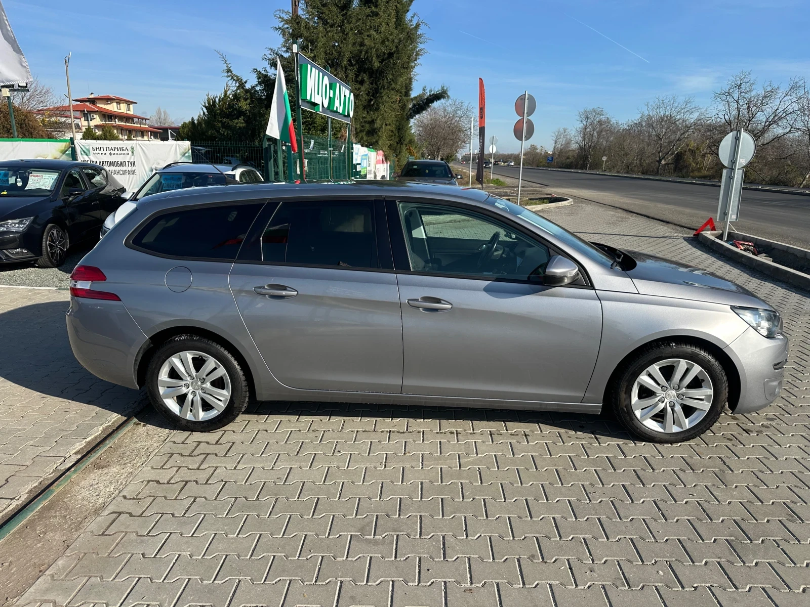 Peugeot 308 1.6hdi 99к.с Euro6  Лед Навигация  - изображение 3