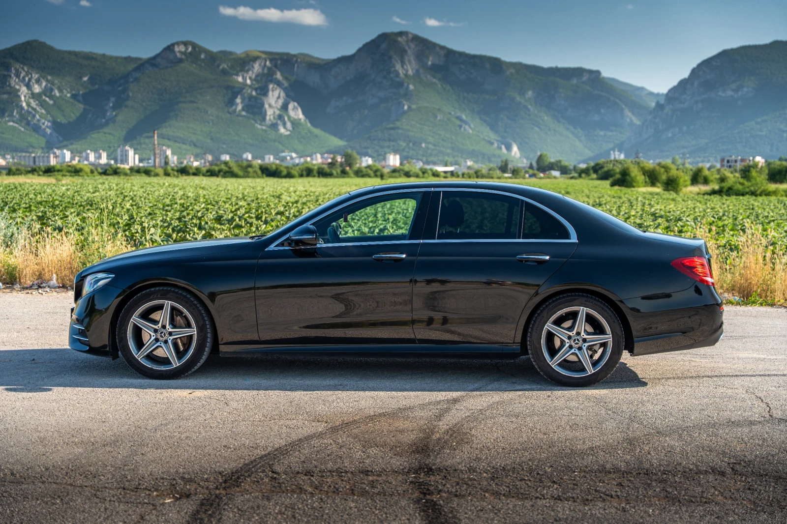 Mercedes-Benz 220  - изображение 2