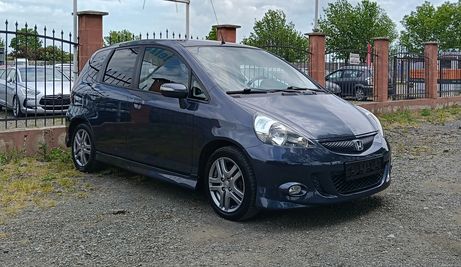 Honda Jazz 1.4i Газова уредба, снимка 3 - Автомобили и джипове - 54520856
