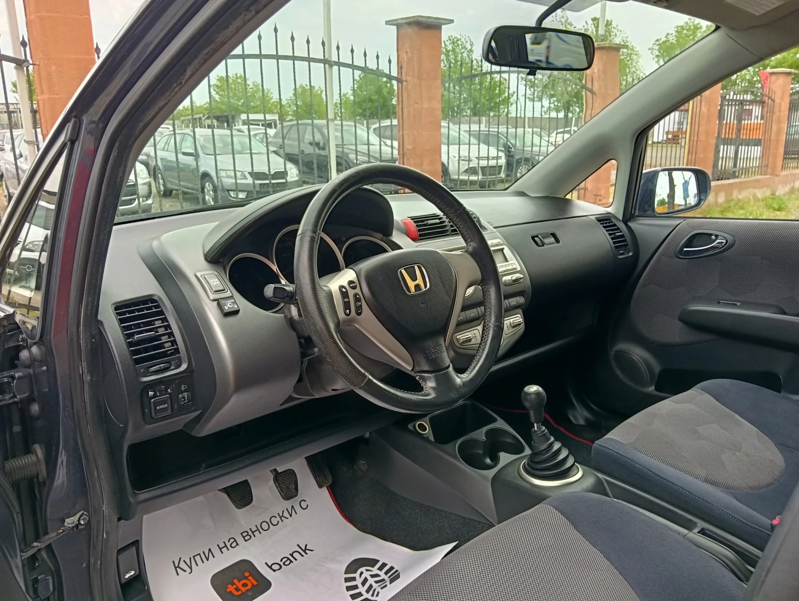 Honda Jazz 1.4i Газова уредба, снимка 8 - Автомобили и джипове - 54520856