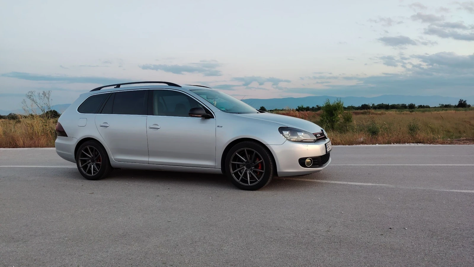 VW Golf 1.6TDI Variant , снимка 7 - Автомобили и джипове - 54812244
