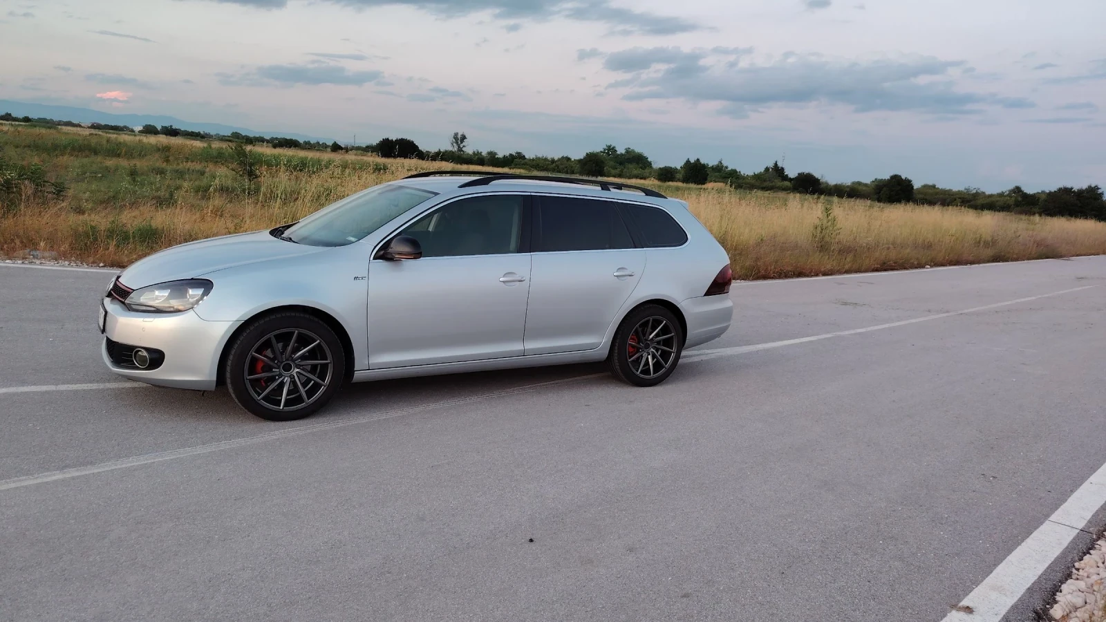 VW Golf 1.6TDI Variant , снимка 3 - Автомобили и джипове - 54812244