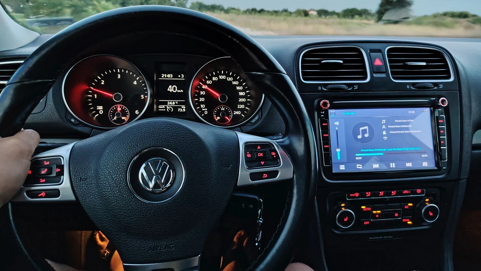 VW Golf 1.6TDI Variant , снимка 16 - Автомобили и джипове - 54812244