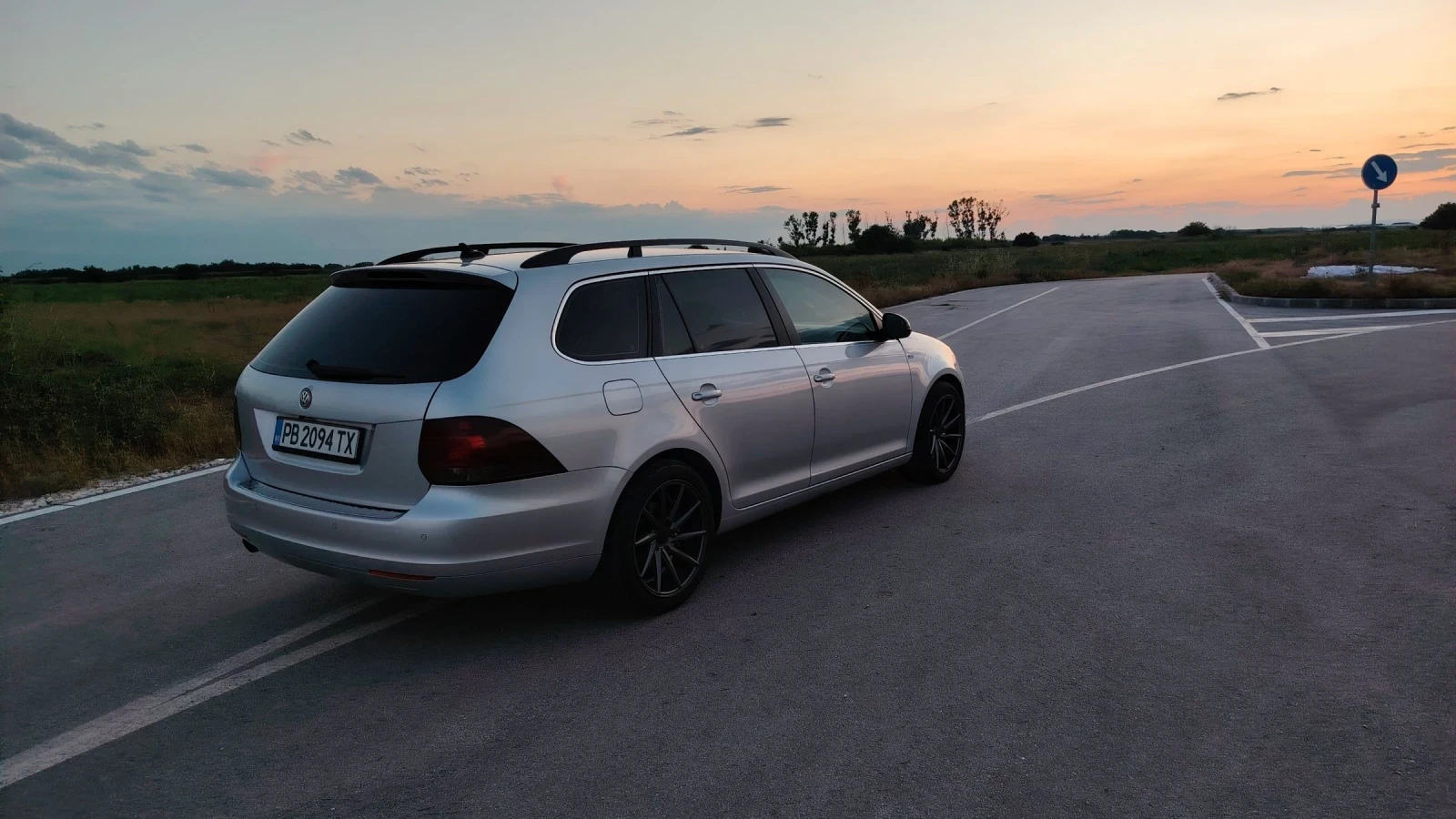 VW Golf 1.6TDI Variant , снимка 8 - Автомобили и джипове - 54812244