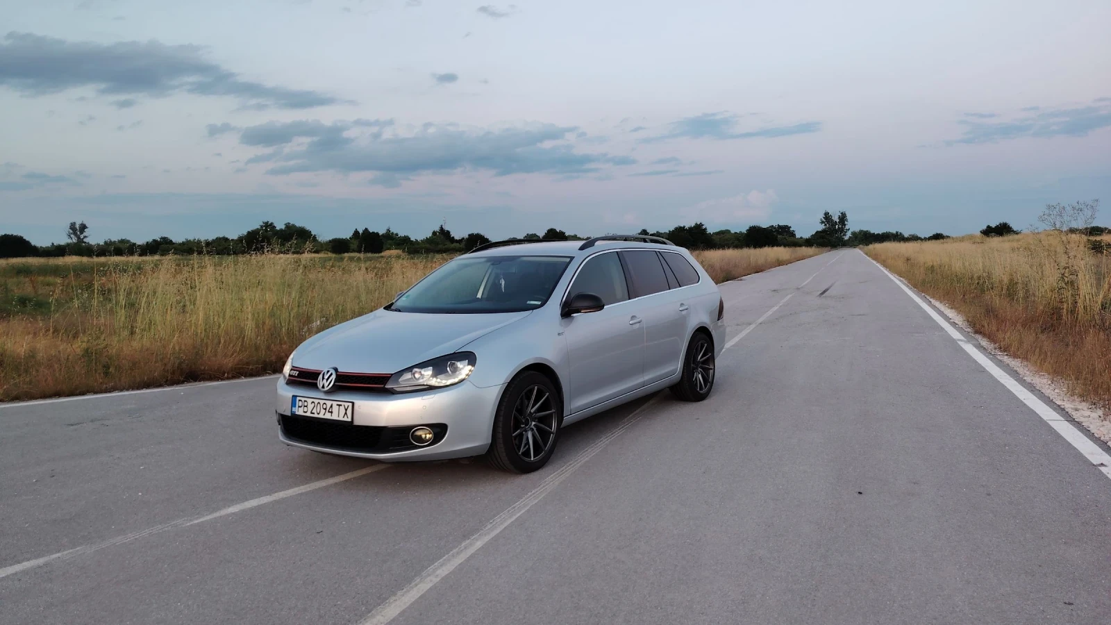 VW Golf 1.6TDI Variant , снимка 2 - Автомобили и джипове - 54812244