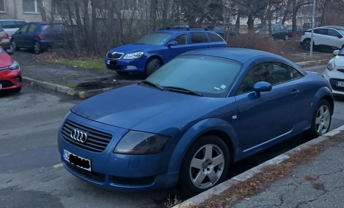 Audi Tt 1.8 turbo FWD, снимка 4 - Автомобили и джипове - 54812278