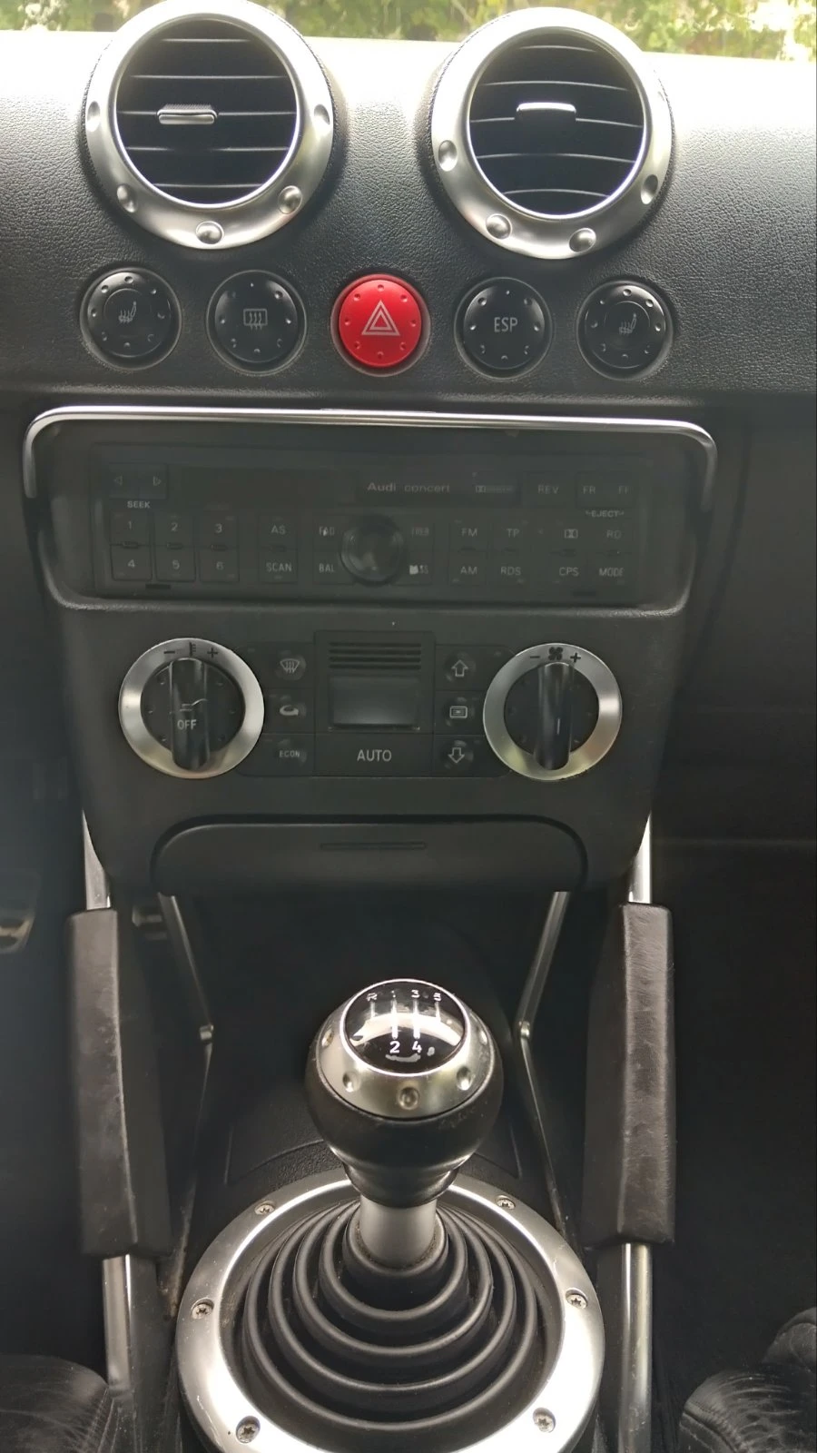 Audi Tt 1.8 turbo FWD, снимка 7 - Автомобили и джипове - 54812278