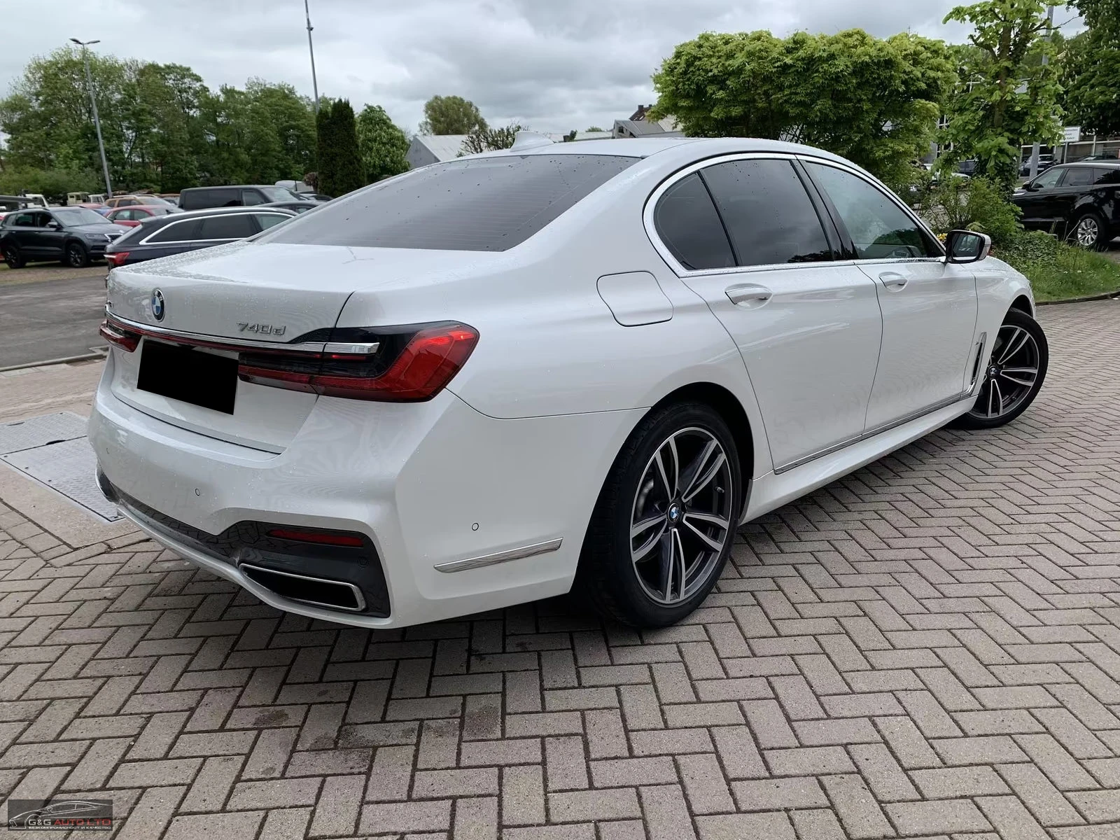 BMW 740 xDRIVE/340HP/M SPORT/PANO/HUD/H&K/MASS/667z, снимка 7 - Автомобили и джипове - 55484736