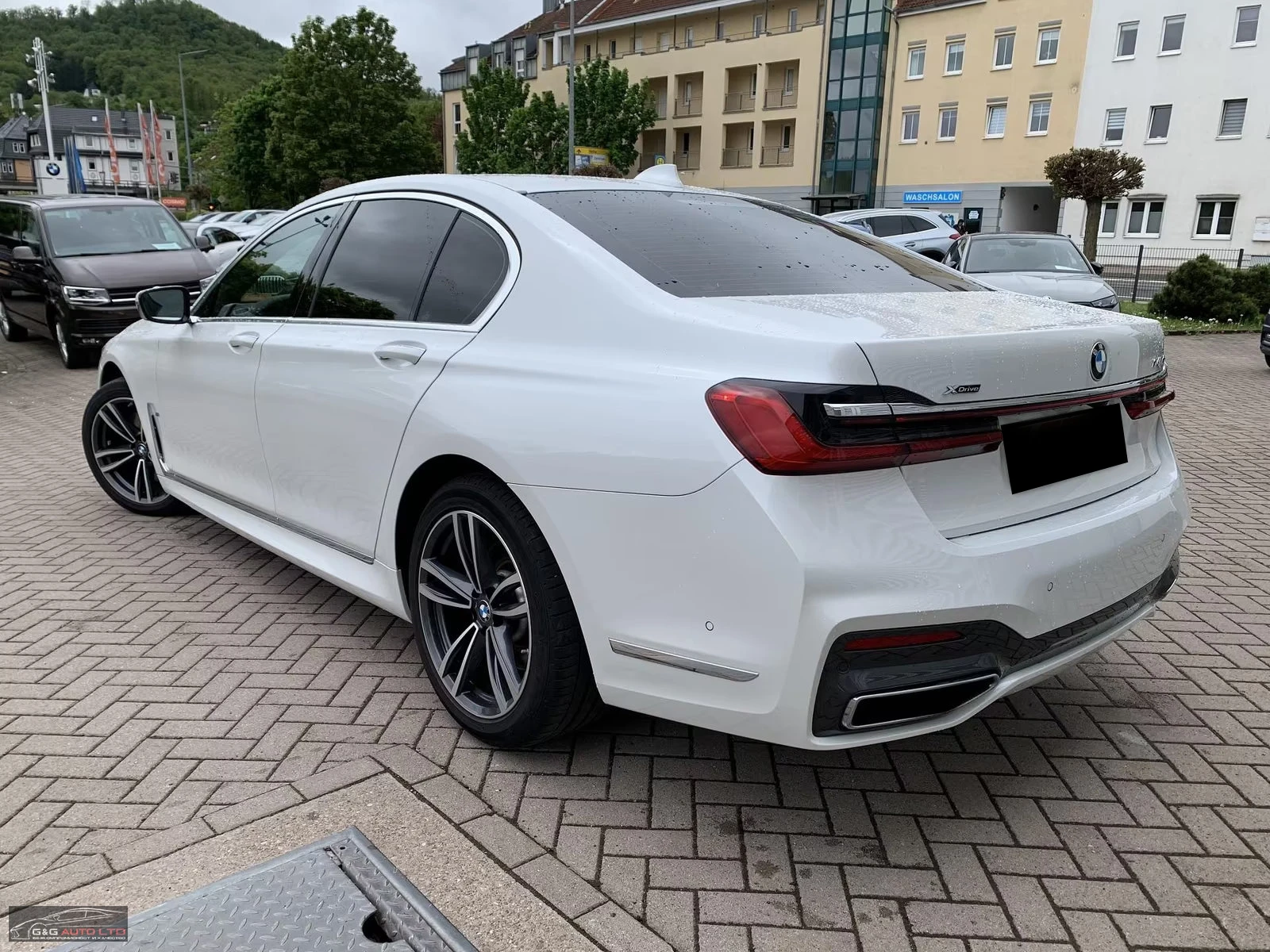 BMW 740 xDRIVE/340HP/M SPORT/PANO/HUD/H&K/MASS/667z, снимка 4 - Автомобили и джипове - 55484736