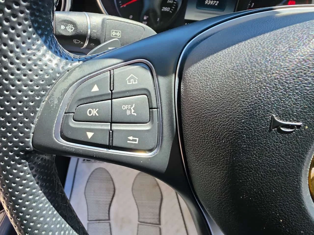 Mercedes-Benz C 300 * CARFAX * ОПЦИЯ ЗА АВТОКРЕДИТ * , снимка 17 - Автомобили и джипове - 55551698