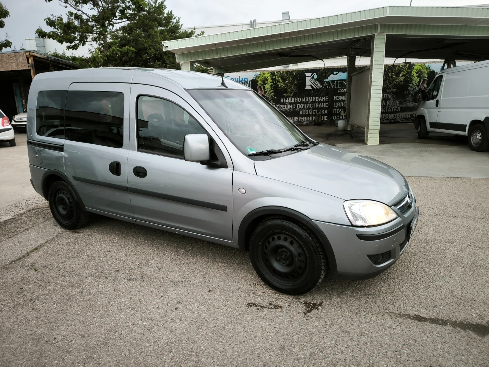 Opel Combo 1.4 90кс. Клима, снимка 2 - Автомобили и джипове - 55768726