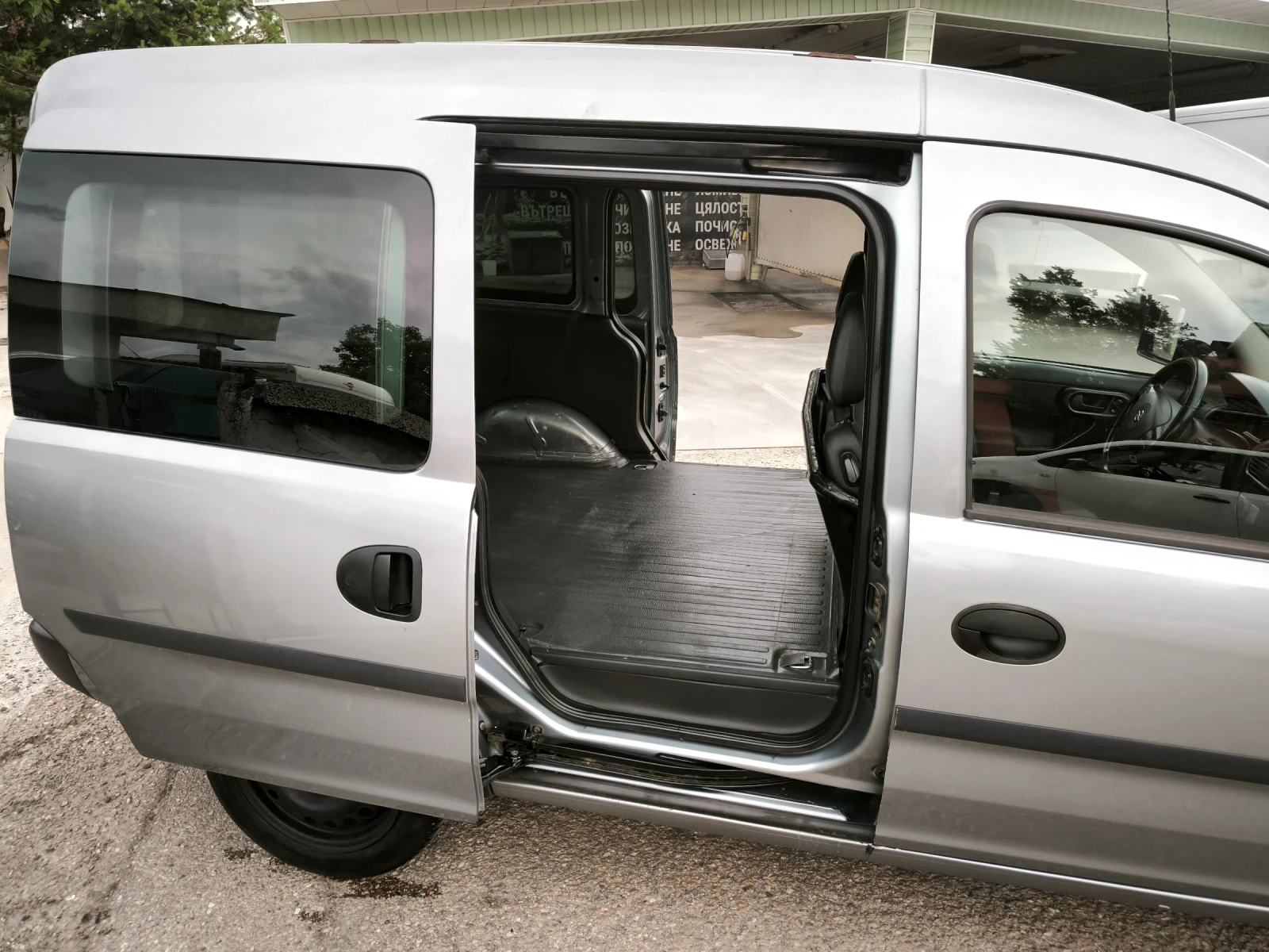 Opel Combo 1.4 90кс. Клима, снимка 4 - Автомобили и джипове - 55768726