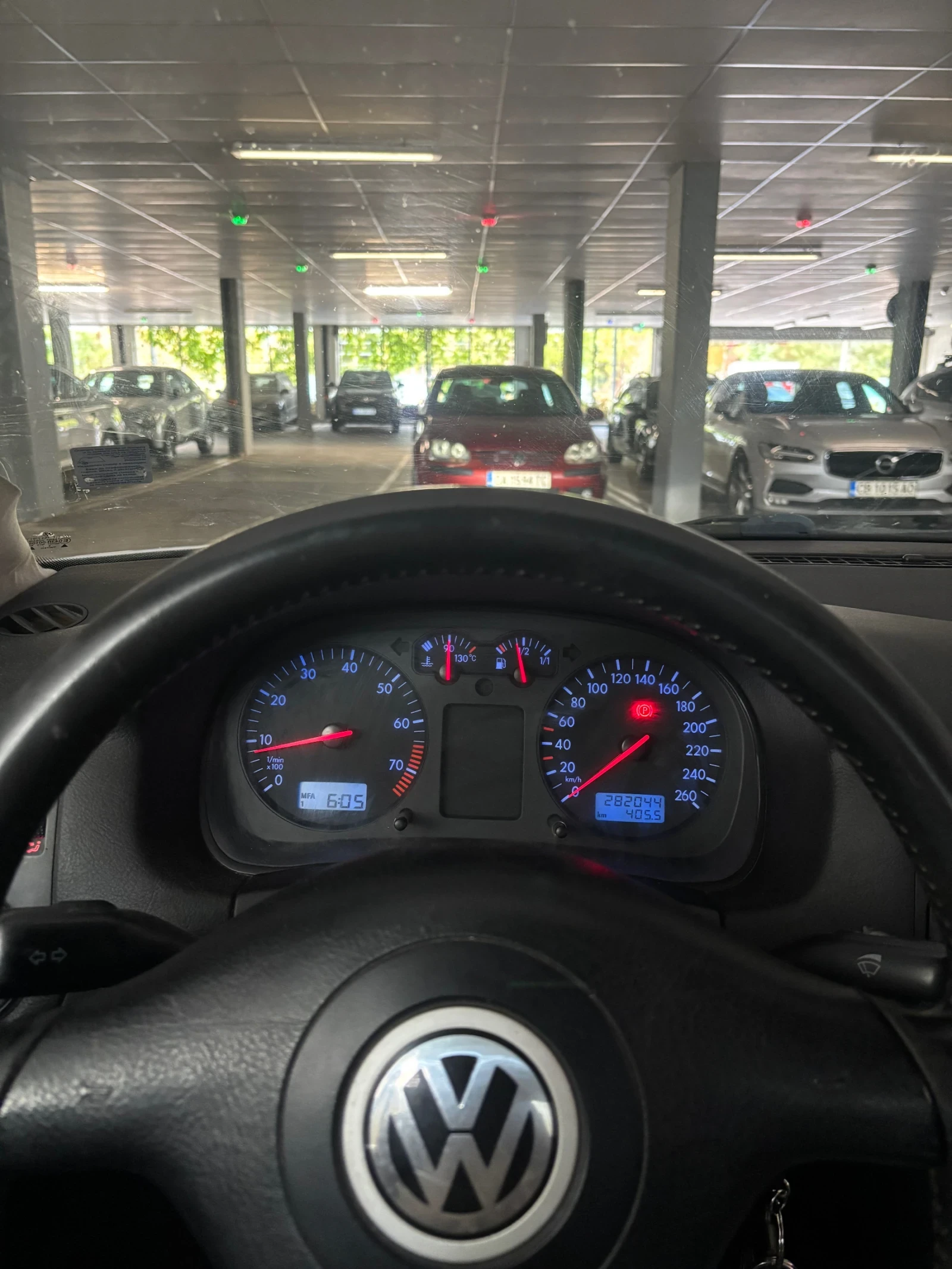 VW Bora, снимка 7 - Автомобили и джипове - 56249515