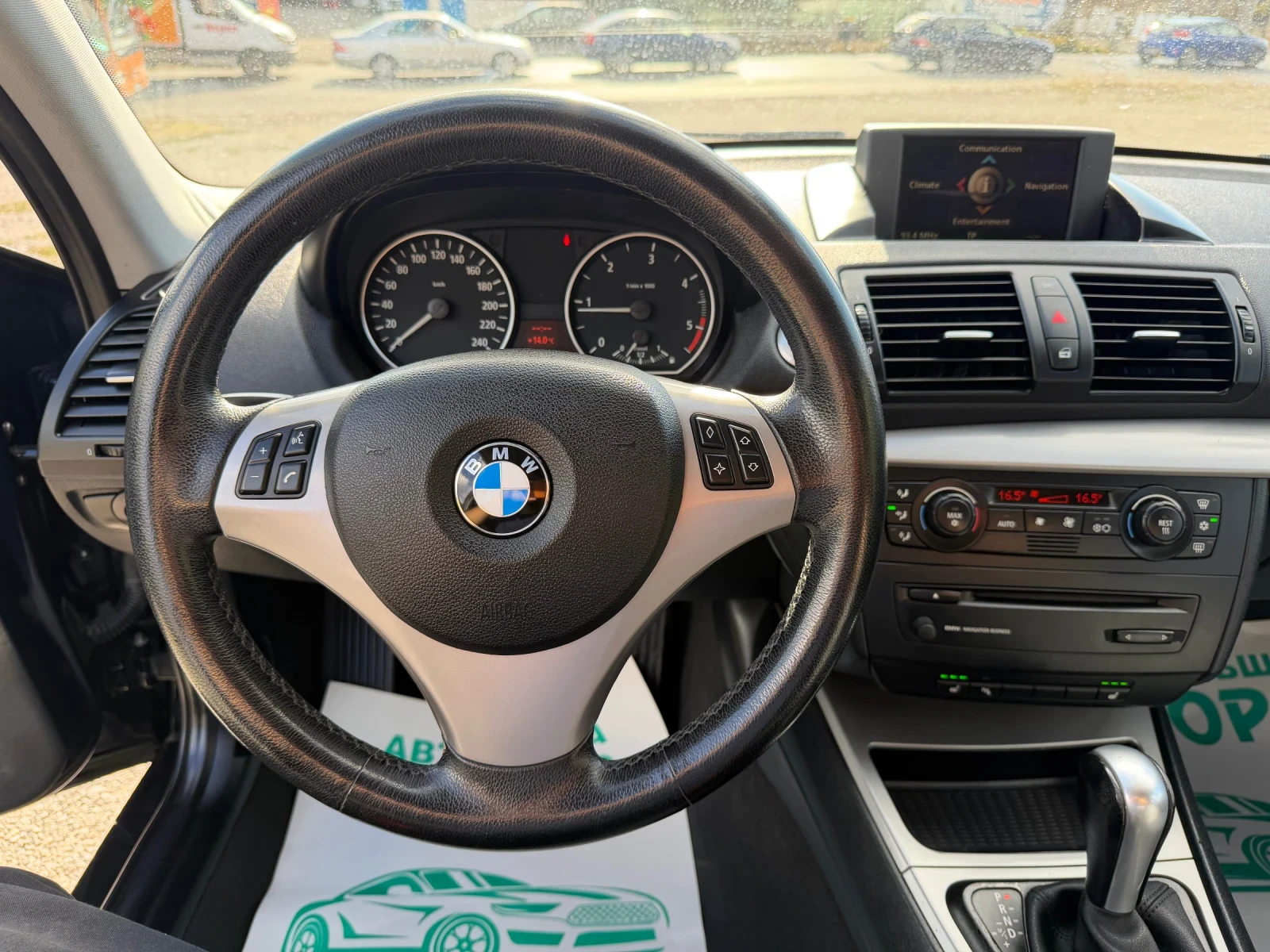 BMW 120 163 коня, АВТОМАТ, НАВИ, КОЖА, ПОДГРЕВ, ШИБИДАХ, снимка 16 - Автомобили и джипове - 56261810