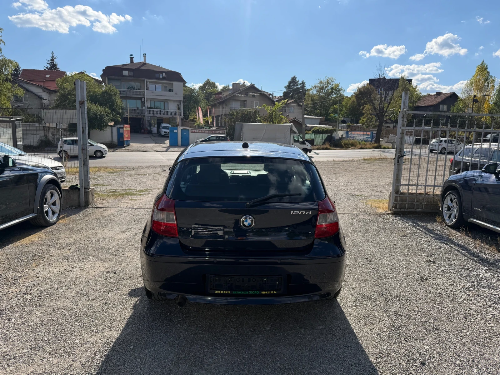 BMW 120 163 коня, АВТОМАТ, НАВИ, КОЖА, ПОДГРЕВ, ШИБИДАХ, снимка 4 - Автомобили и джипове - 56261810