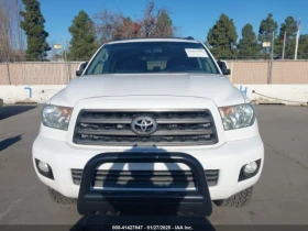 Toyota Sequoia SR5 5.7L V8 AWD - 19000 лв. - 37118209 | Car24.bg