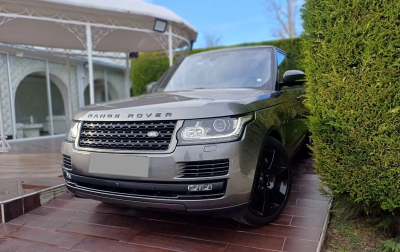 Land Rover Range rover 4.4SDV8/AUTOBIOGRAPHY/Hud/Pano/Kam/ Ful  , снимка 3 - Автомобили и джипове - 48376523