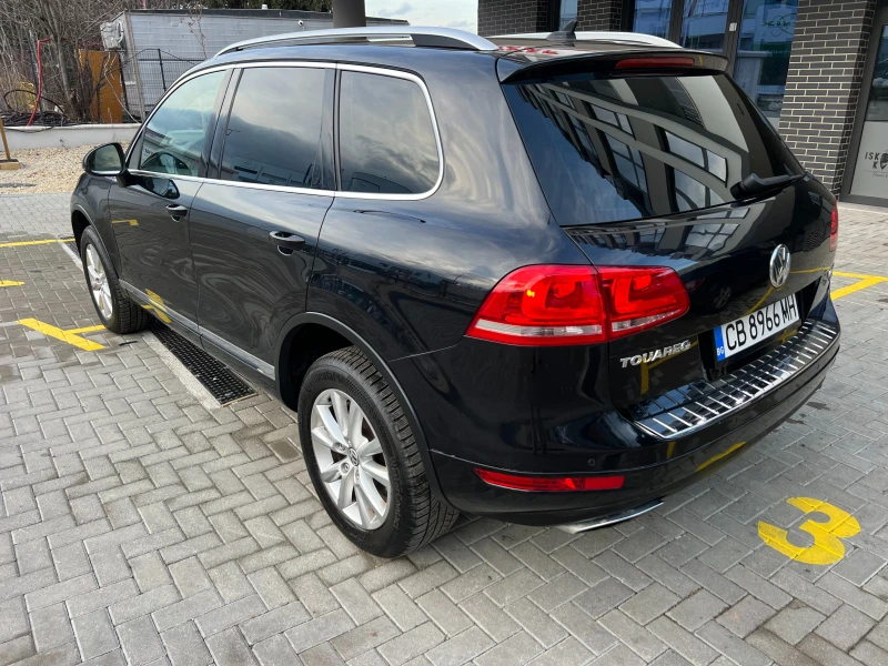 VW Touareg 3.0TDI ЕДИН СОБСТВЕНИК КОПУВАН ОТ БГ, снимка 5 - Автомобили и джипове - 48446014