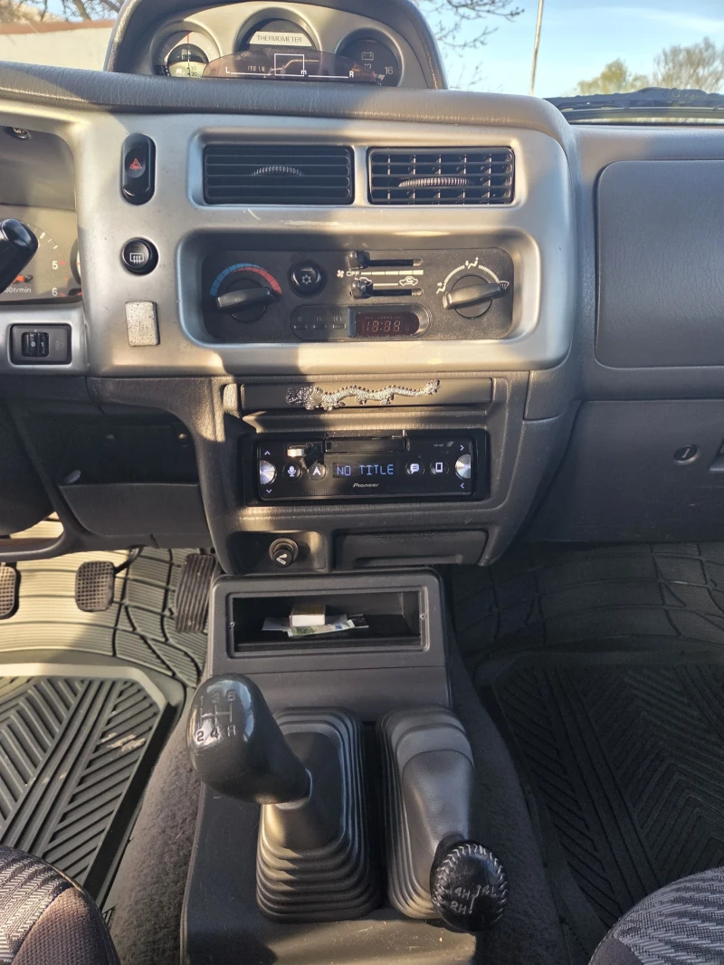 Mitsubishi L200 2.5, снимка 8 - Автомобили и джипове - 52580578
