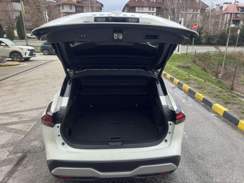 Nissan Qashqai 1.3DIG-T 2 WD TEKNA TWO TONE 73000km, снимка 16 - Автомобили и джипове - 52681738