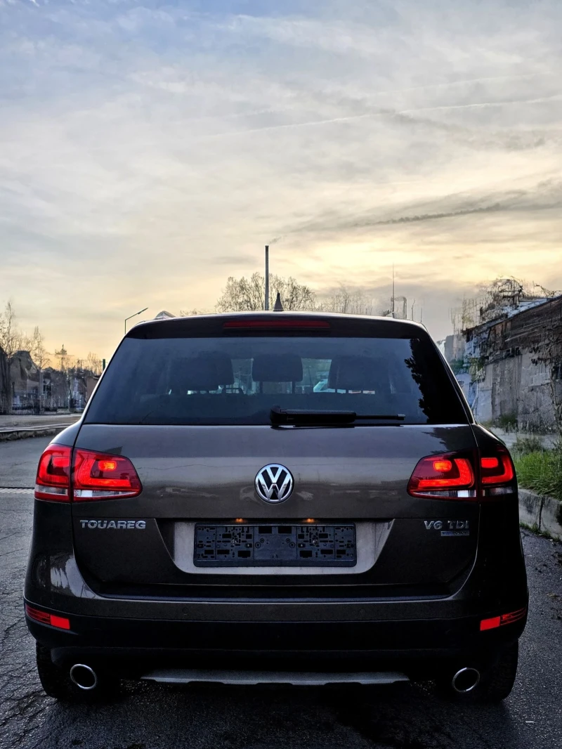 VW Touareg 3.0tdi Печка/ Панорама/ Би ксенон/ Топ , снимка 7 - Автомобили и джипове - 52725767