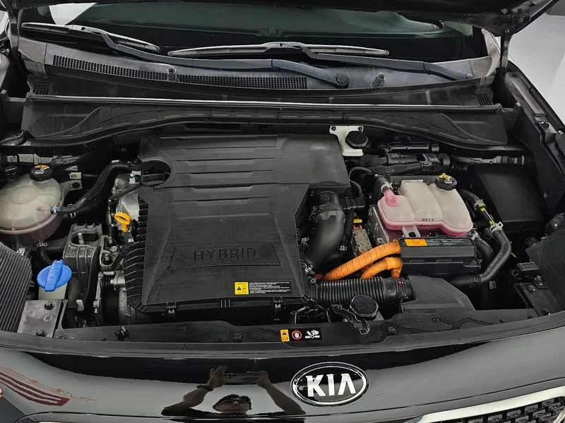 Kia Niro Prestige, снимка 5 - Автомобили и джипове - 56517475