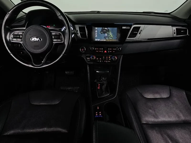 Kia Niro Prestige, снимка 6 - Автомобили и джипове - 56517475