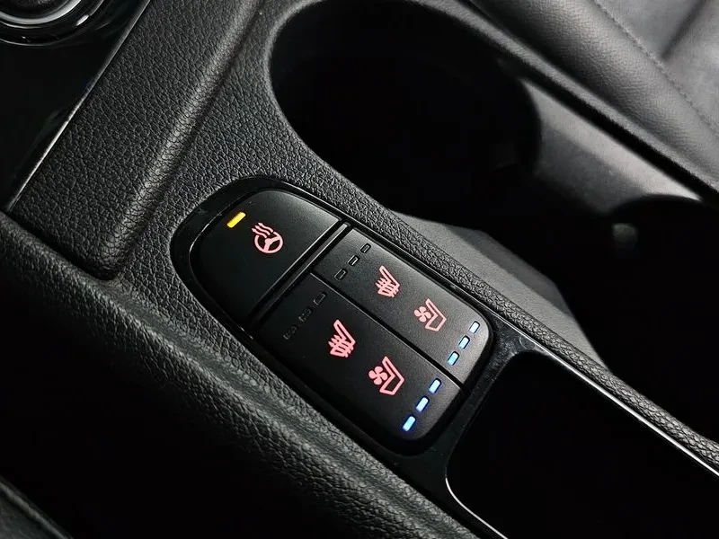 Kia Niro Prestige, снимка 15 - Автомобили и джипове - 56517475