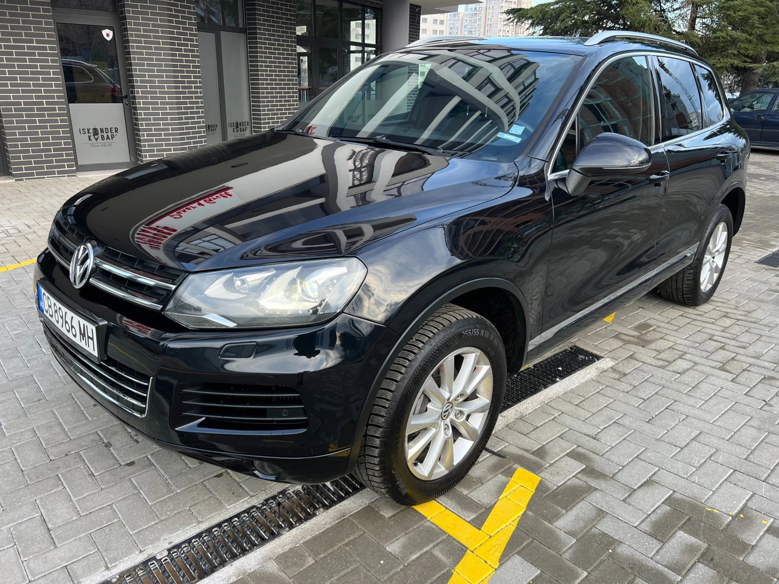 VW Touareg 3.0TDI КОПУВАН ОТ БГ МНОГО ДОБРО СЪСТОЯНИЕ - изображение 2