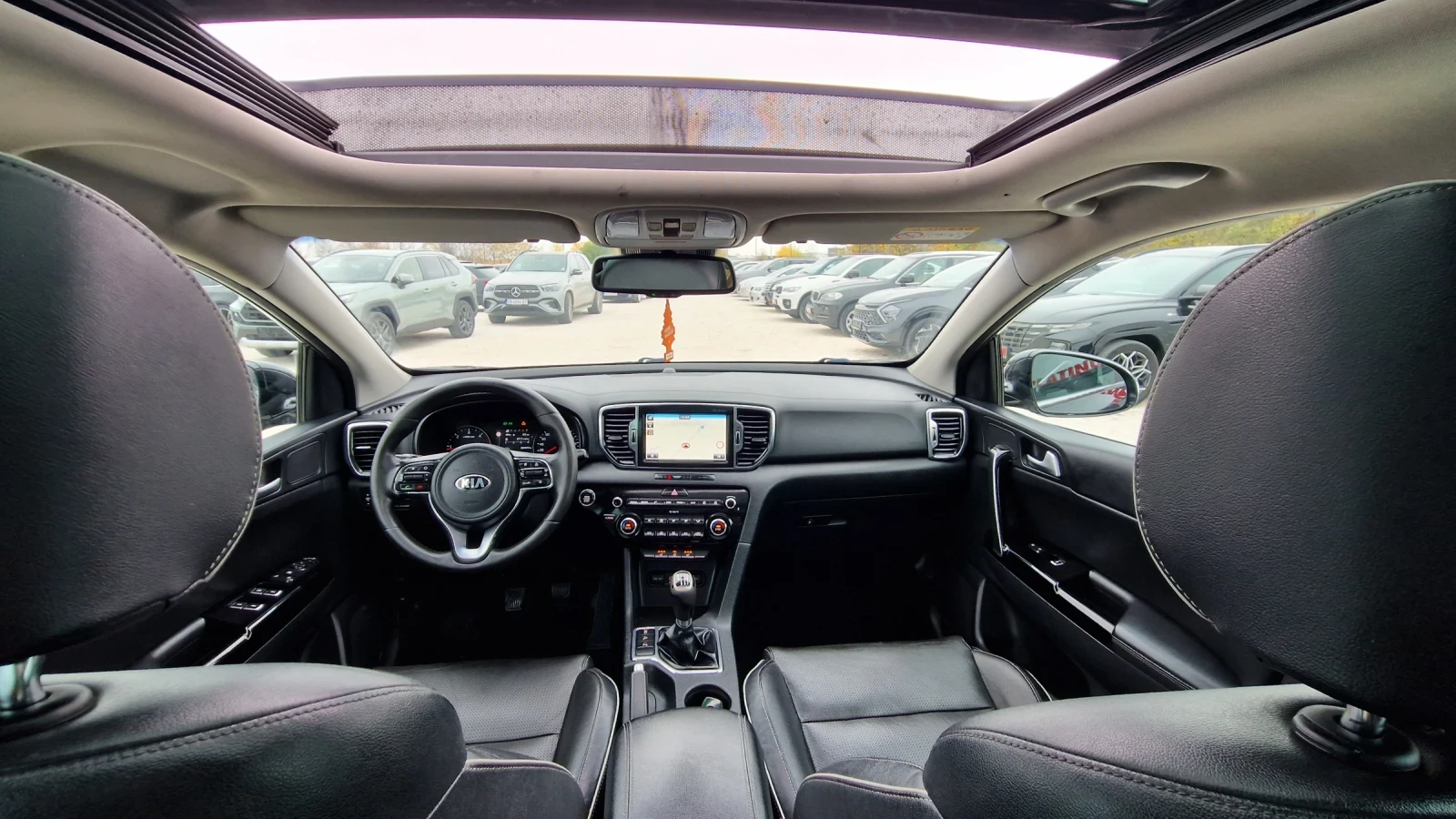 Kia Sportage 1.7CRDI/PANORAMA/JBL/PODGREV/KAMERA/MAXX FULL - изображение 9