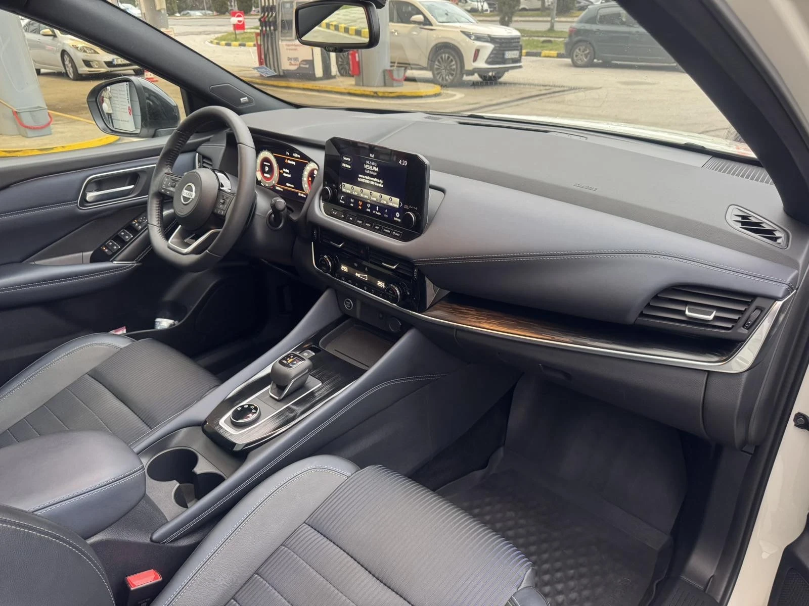 Nissan Qashqai 1.3DIG-T 2 WD TEKNA TWO TONE 73000km | Mobile.bg � ����������� 15