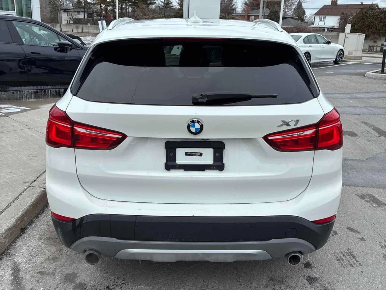 BMW X1 xDrive28i/CARFAX/ПАНОРАМА/ПРЕДСТАВИТЕЛСТВО НА BMW, снимка 5 - Автомобили и джипове - 54001682