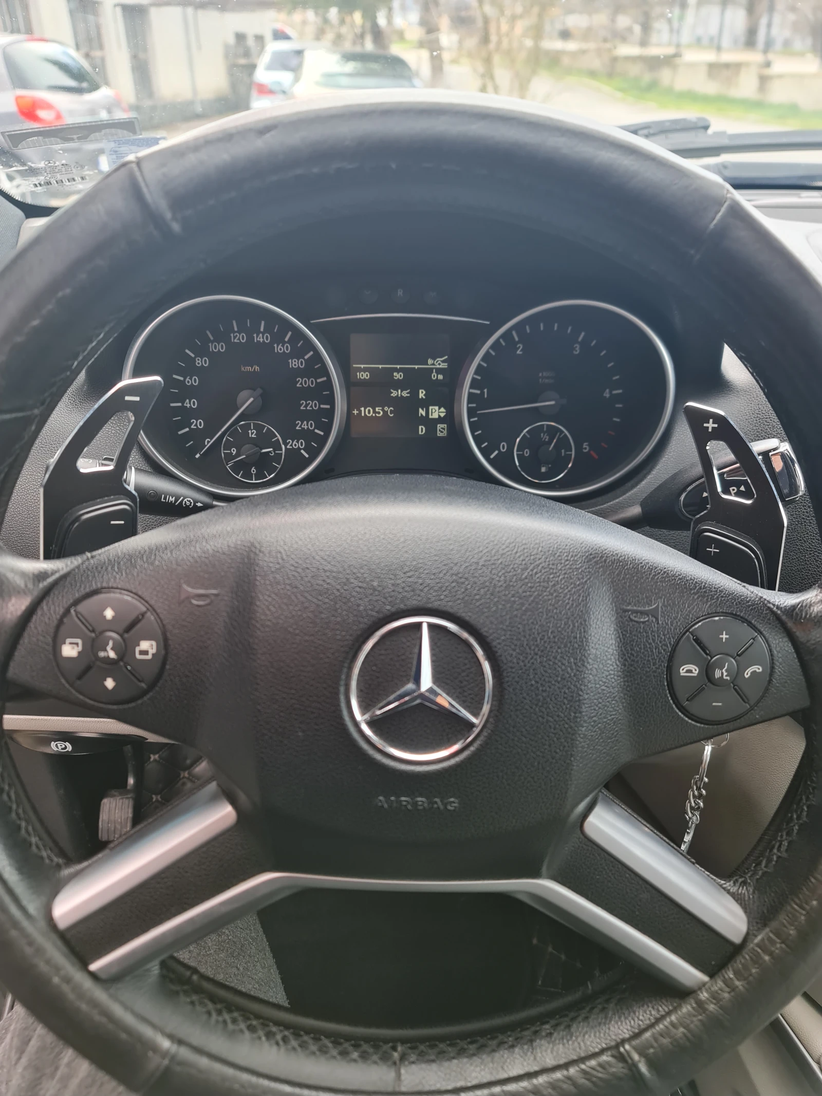 Mercedes-Benz ML 320, снимка 10 - Автомобили и джипове - 54220286