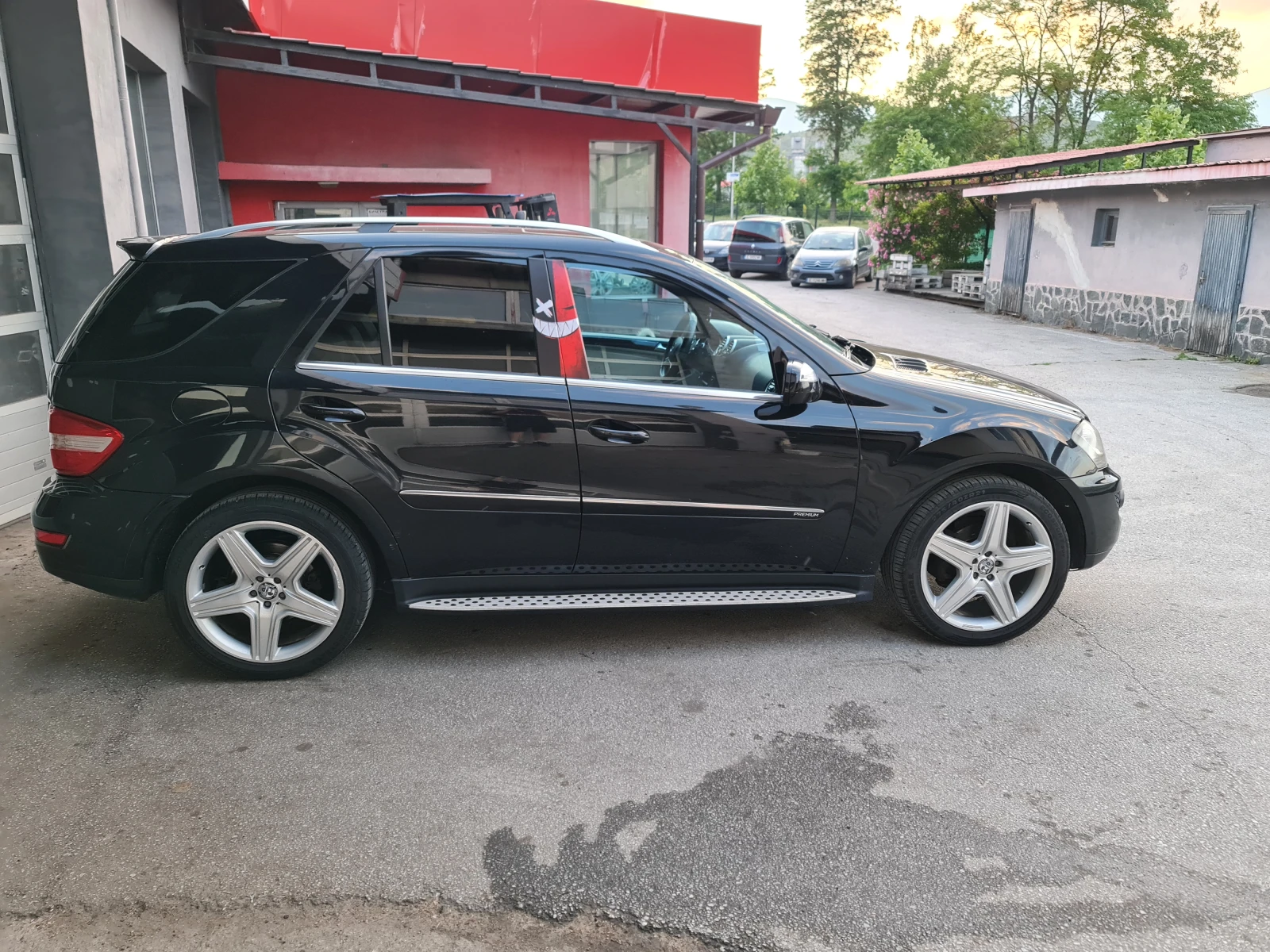 Mercedes-Benz ML 320, снимка 2 - Автомобили и джипове - 54220286