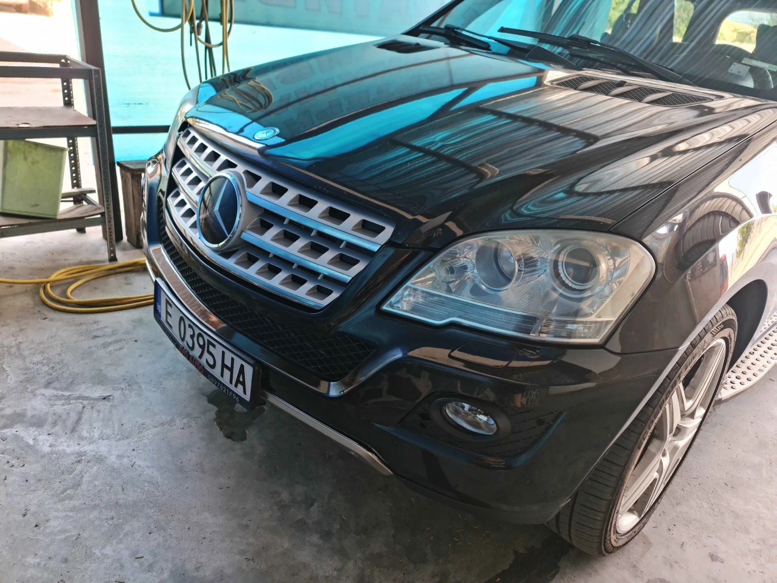 Mercedes-Benz ML 320, снимка 4 - Автомобили и джипове - 54220286